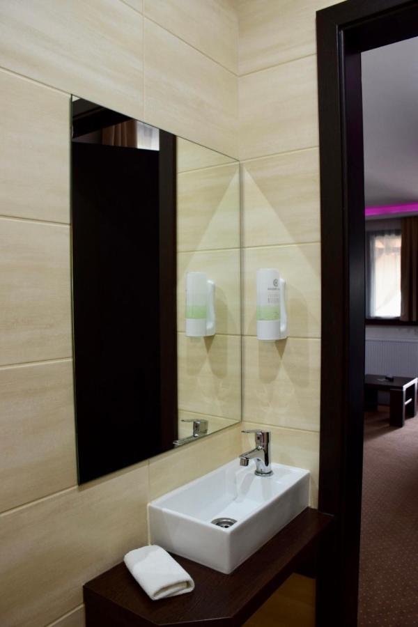 Hotel Lotus Hermina-major Εξωτερικό φωτογραφία